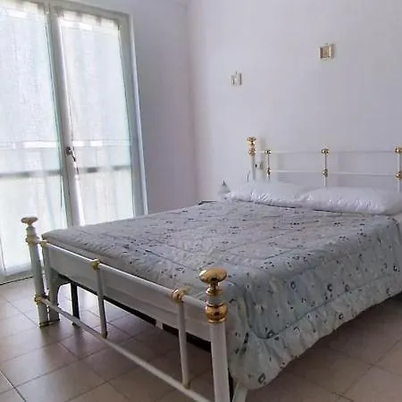 Apartman Tra Lerici E Versilia